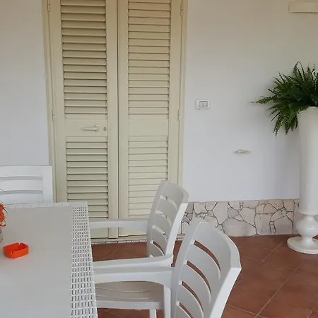 Casina Cucci شقة بورتو سيساريو